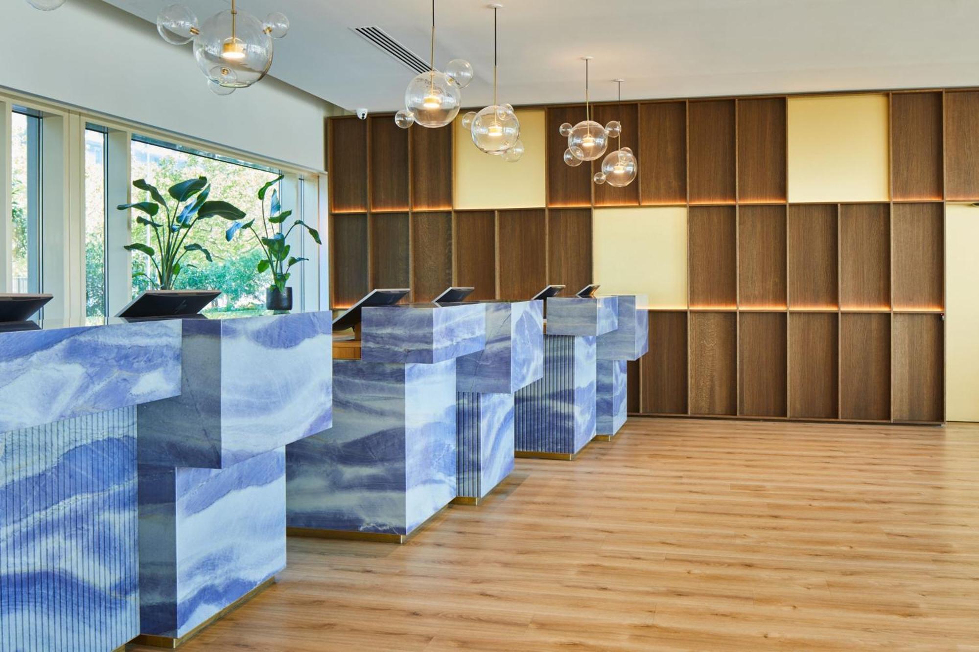 코펜하겐 메리어트 호텔 외부 사진 Reception desk
